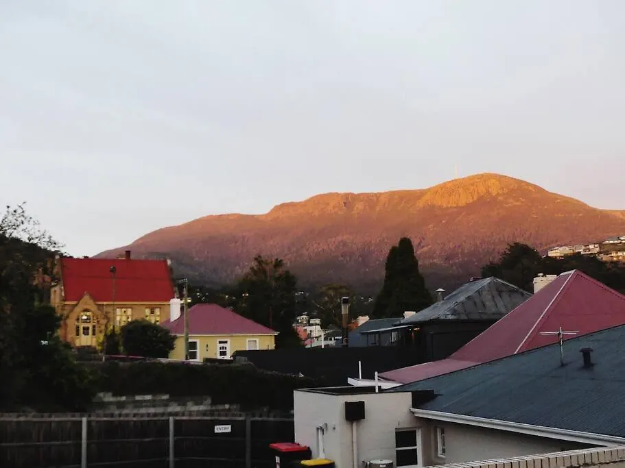 Macquarie Street Stable Apartment Hobart
