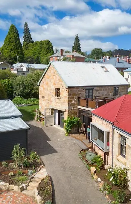 Macquarie Street Stable Apartment Hobart